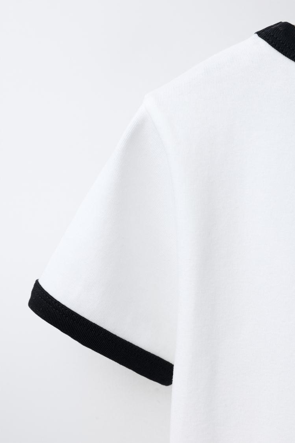 ZARA ФУТБОЛКА С КОНТРАСТНЫМИ ДЕТАЛЯМИ MICKEY И MINNIE MOUSE © DISNEY, БЕЛЫЙ