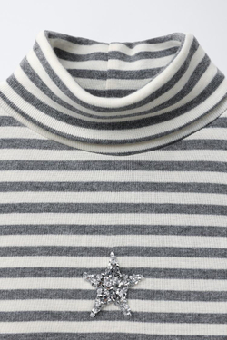 ZARA ФУТБОЛКА С ВОРОТНИКОМ-СТОЙКОЙ И ВЫРЕЗАМИ, ПОЛОСКИ