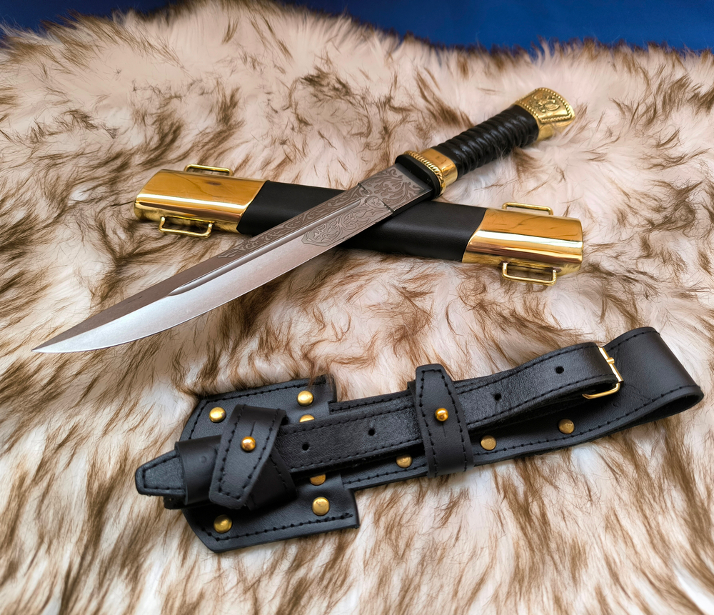 Нож казачий Пластунский с резьбой (латунь)