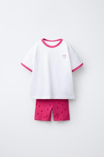 ZARA КОМПЛЕКТ ИЗ ФУТБОЛКИ И ВЕЛОСИПЕДОК С ЦВЕТОЧНЫМ ПРИНТОМ, БЕЛЫЙ