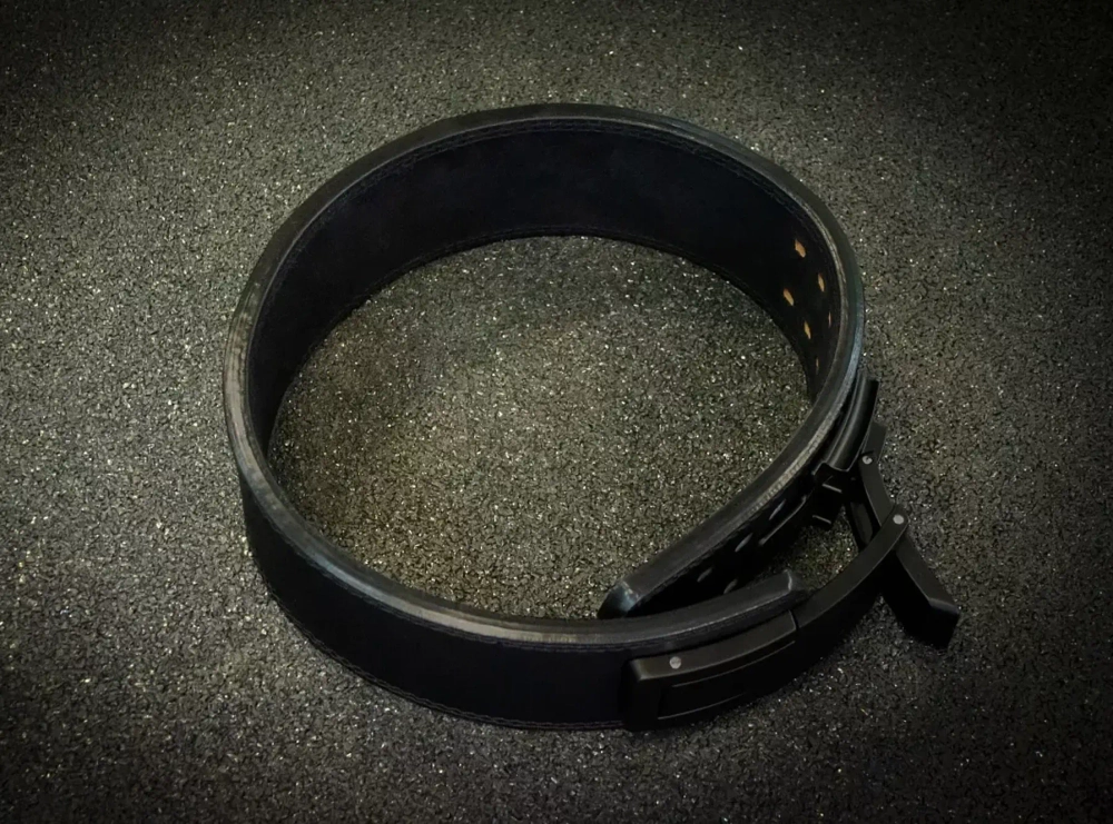 Пояс с карабином из кожи XL