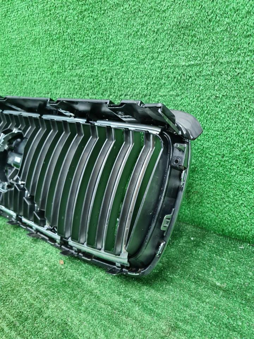 Решетка радиатора Volvo XC90 2 (2019-н.в.)