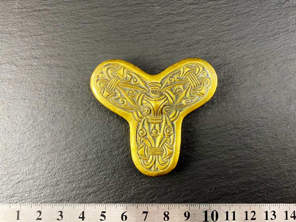 Фибула. Скандинавия 10-11 в. (трилистник)