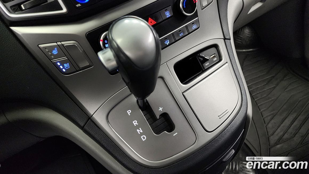 Hyundai The New Grand Starex Van 3-х местный (06.2020)