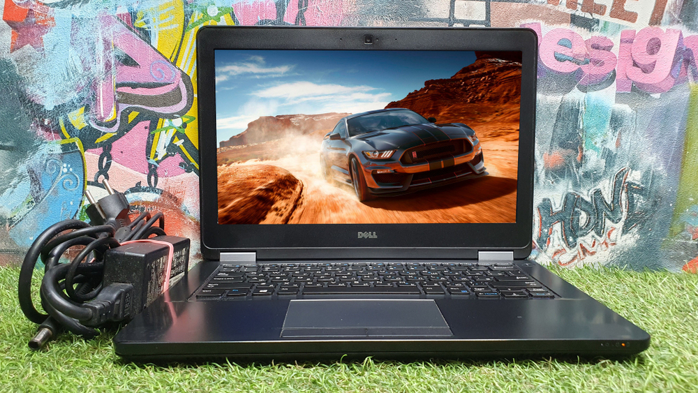 Ноутбук DELL i3-6/8Gb