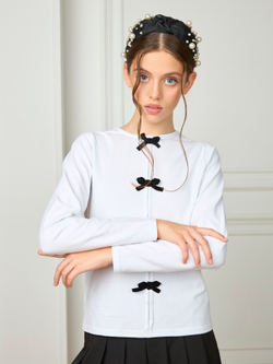 Блузка школьная для девочки с бантиками молочная