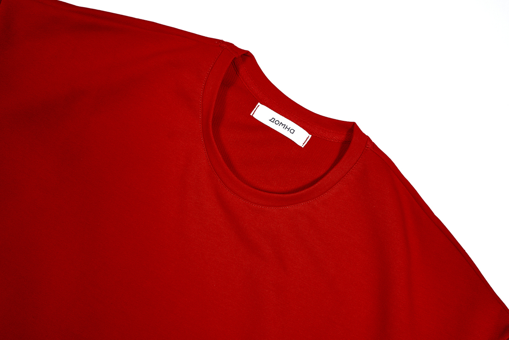 Футболка оверсайз с вышивкой на рукаве