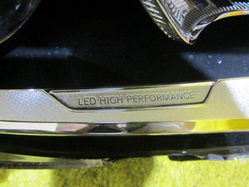 Битая Фара правая Mercedes GLA x156 (2017-2020) LED