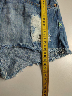 Шорты Terranova модные, маркировка М, визуально на 46 размер