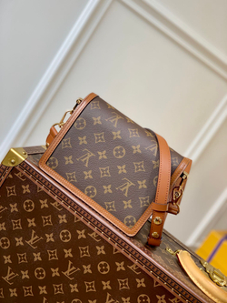 Louis Vuitton Mini Dauphine