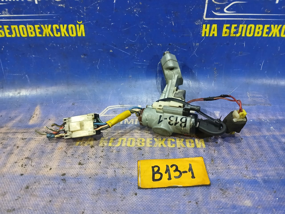 Замок зажигания NISSAN SUNNY 1990