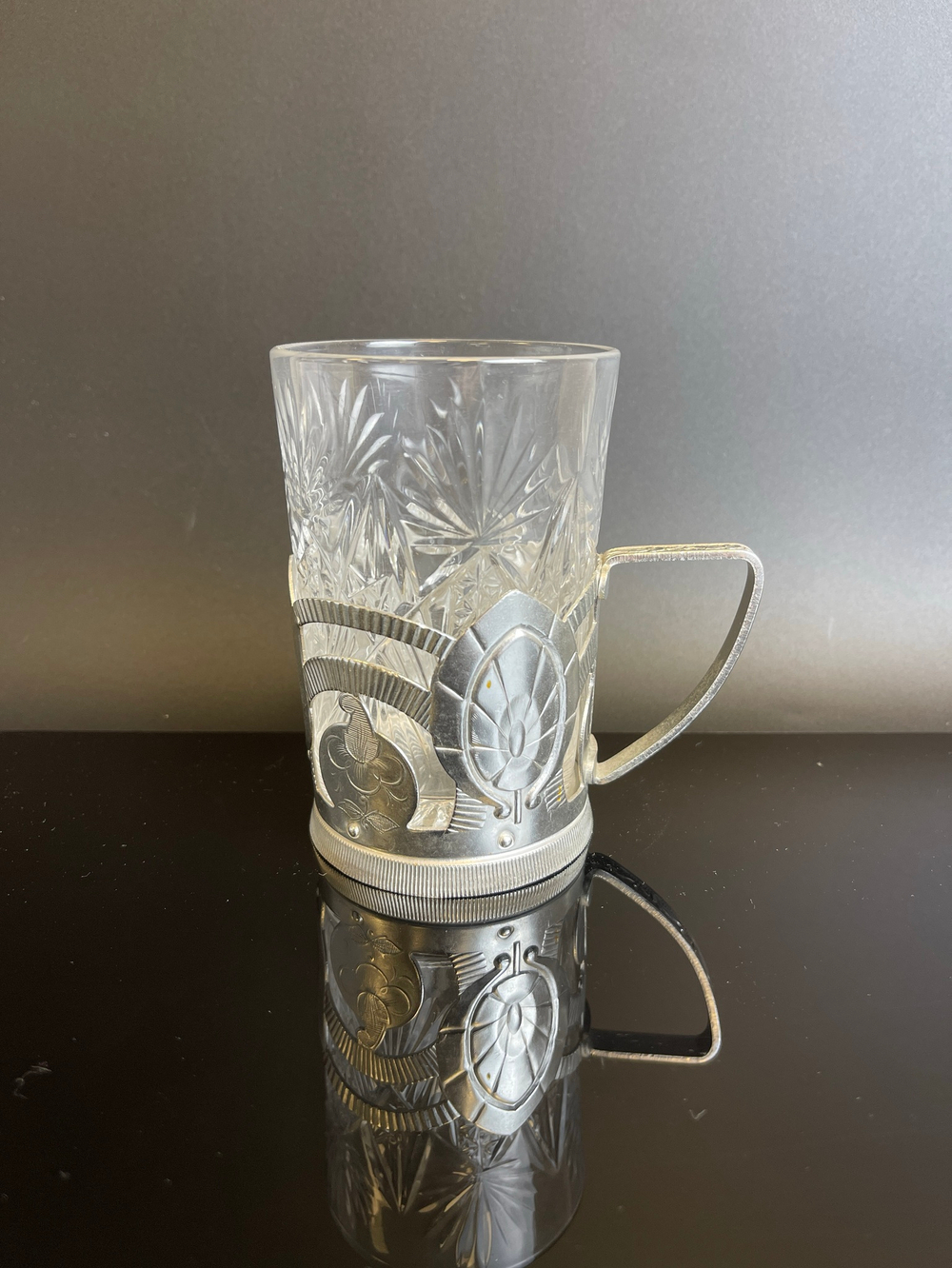 Подстаканник алюминиевый с хрустальным стаканом, с узором, винтаж 1960-1990 гг