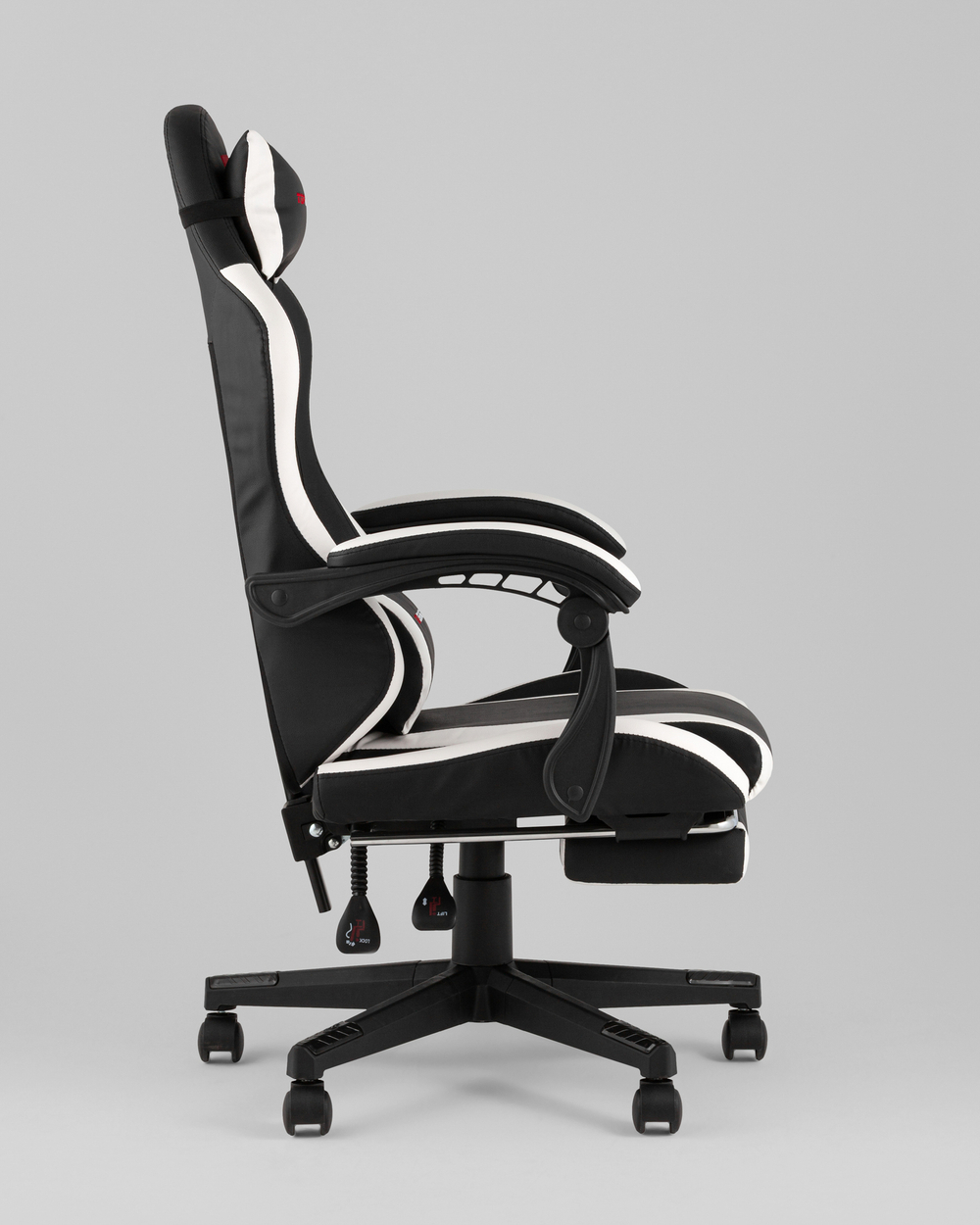 Кресло спортивное TopChairs Prophet с оттоманкой черно-белый