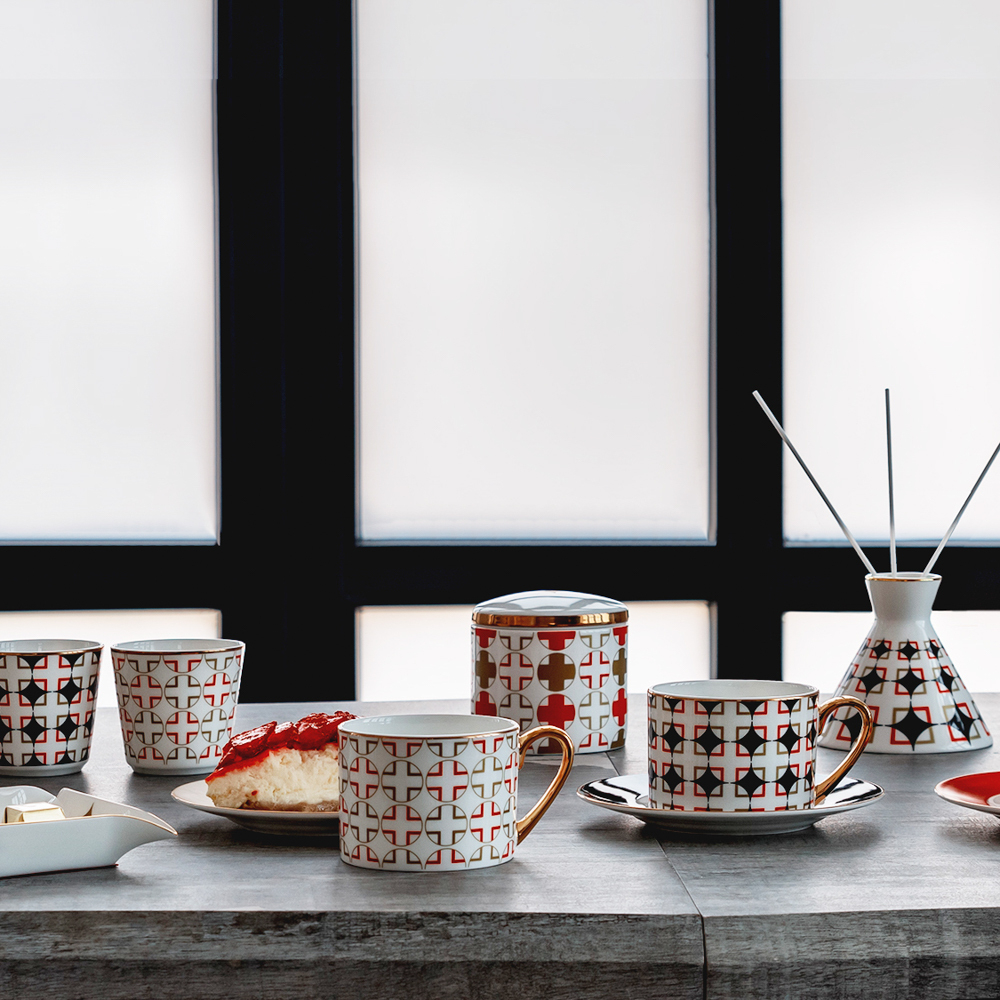 Чайная пара Farforite «Сигнум золотой» 250 мл в подарочной коробке