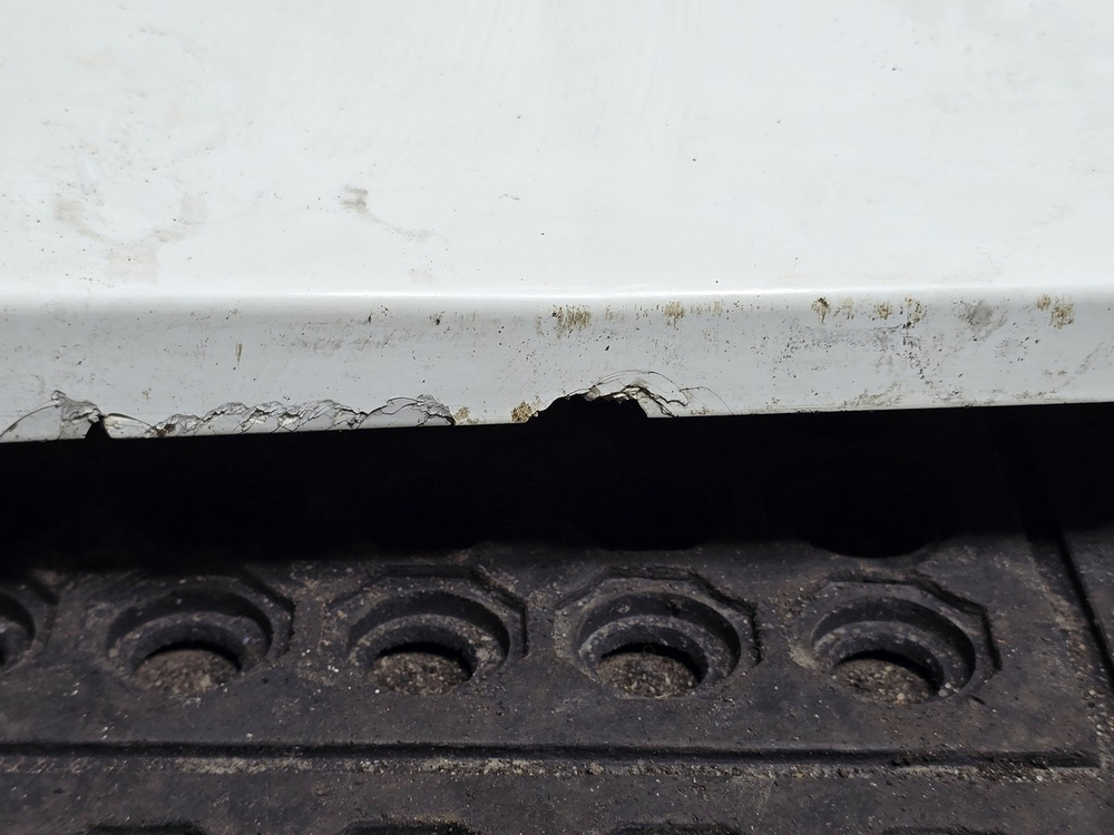 Крышка инструментального ящика левого 2020г.