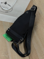 Сумка-слинг Prada