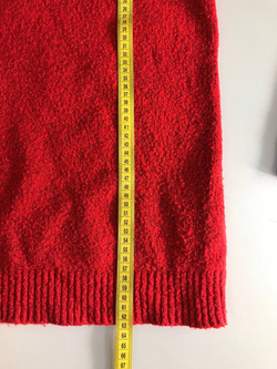 Джемпер Sinsay яркого оттенка, маркировка XS, визуально на 42 размер