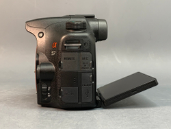 Sony Alpha SLT-A57 Kit 18-55mm 1909 кадров