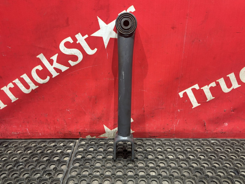 Стойка заднего стабилизатора 2018г