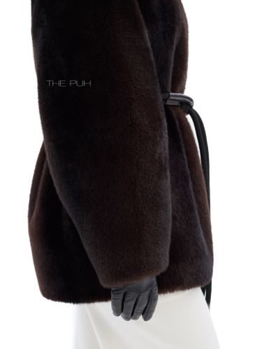 Темно-шоколадная шуба из эко-меха с поясом