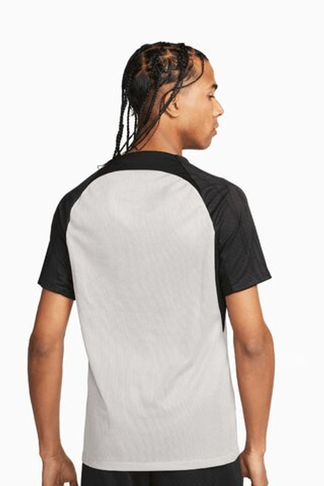 Футболка Nike Dri-FIT Strike III