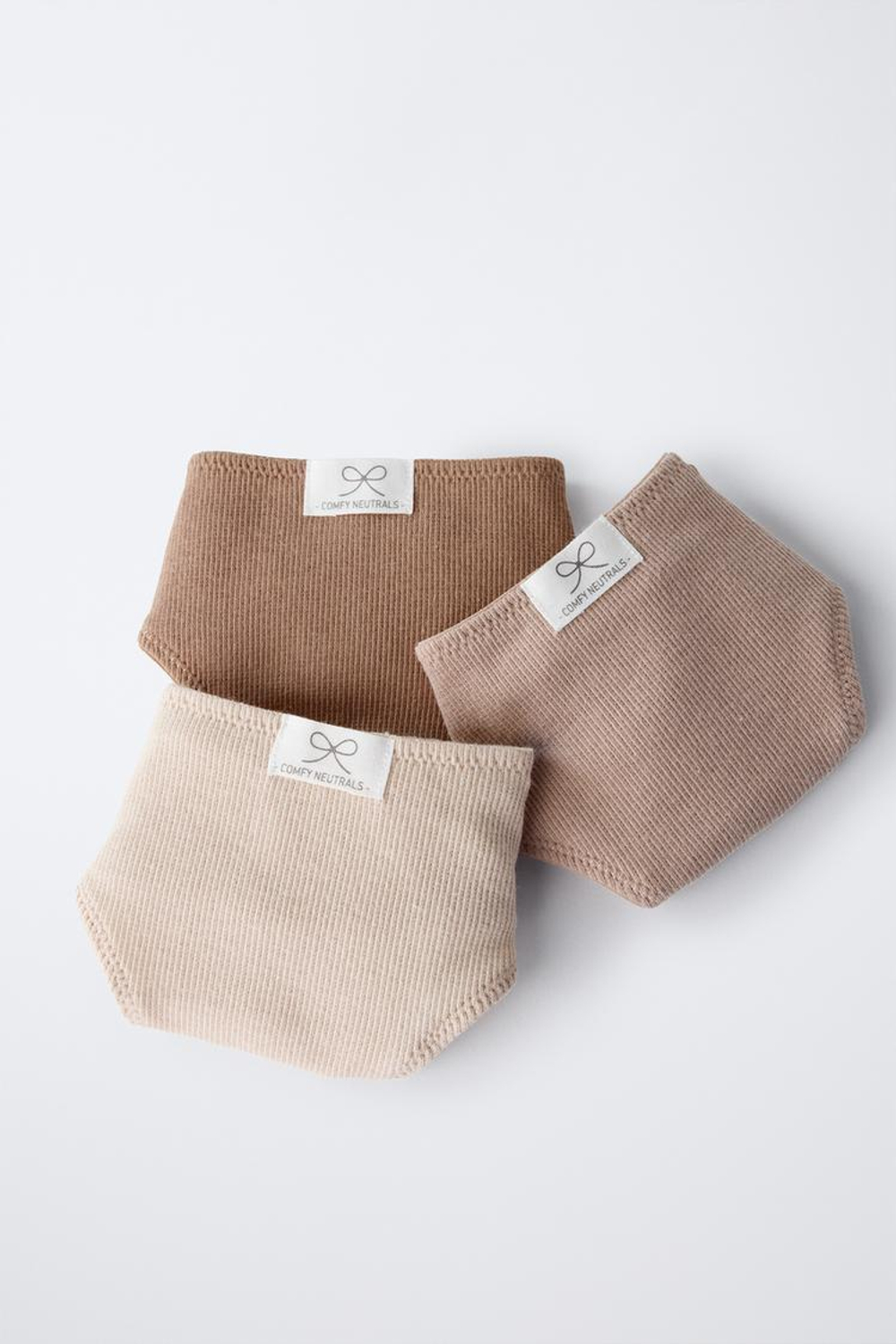 ZARA НАБОР ИЗ ТРЕХ ТРУСОВ В РУБЧИК С НАШИВКОЙ, ТЕЛЕСНО-РОЗОВЫЙ