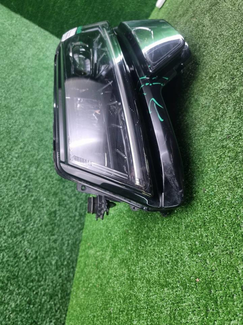 Фара левая Skoda Karoq (2017-2021) LED