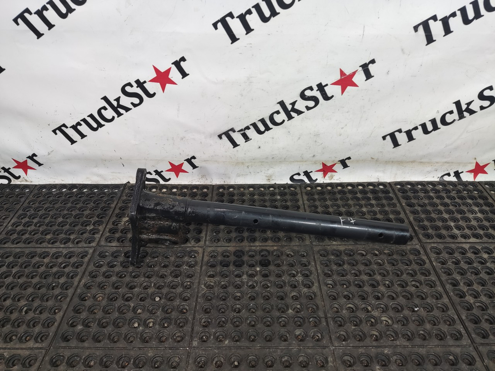 Кронштейн крыла задний правый 2023г