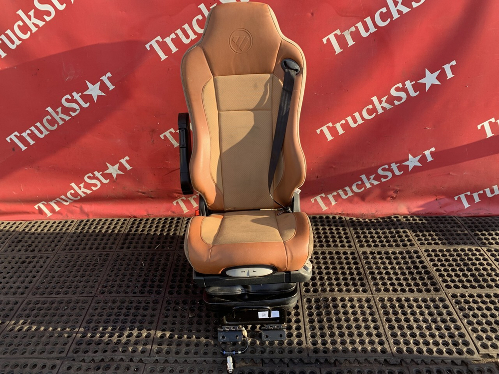 Сиденье водительское пневматическое 2023г