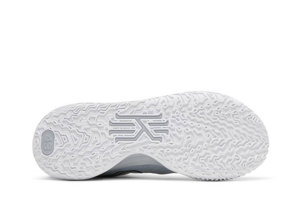 Кроссовки Nike Kyrie 7
