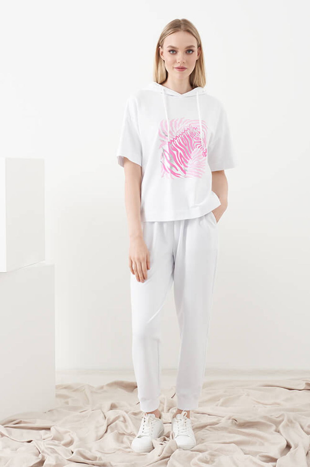 3983 Брюки женские (белый)