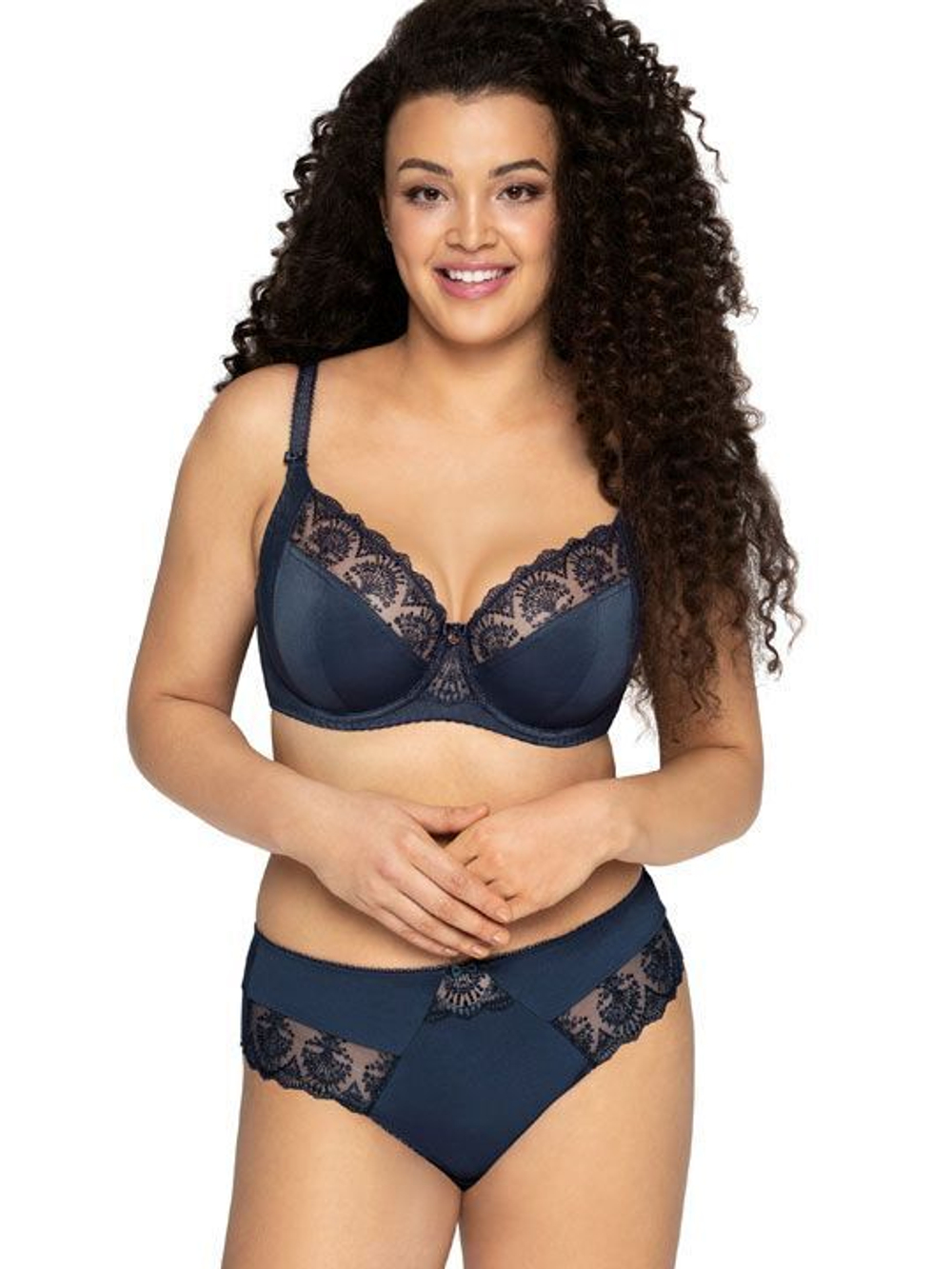 Бюстгальтер plus size на косточках с нежными кружевными элементами (Размер: 75L) (Цвет: черный)