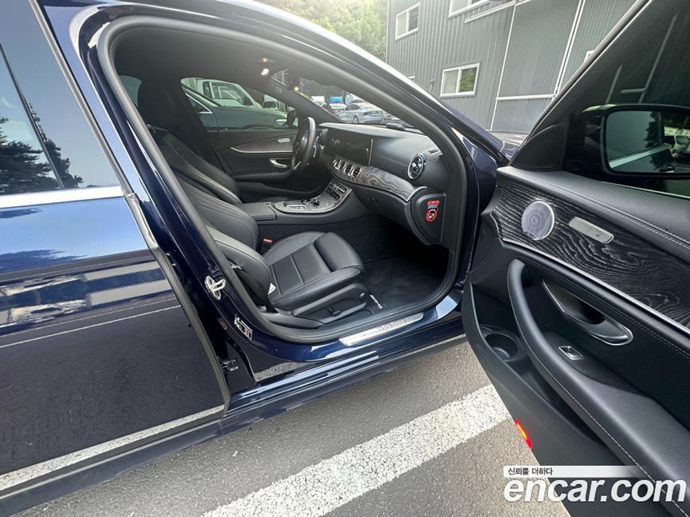 Mercedes-Benz E-Class W213 E350 4MATIC AMG Line Editions (11.2020)