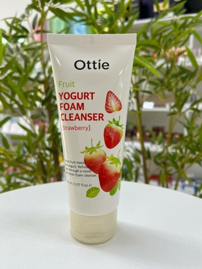Ottie Йогуртовая пенка для умывания с клубникой Fruit Yogurt Foam Cleanser-Strawberry 150 мл