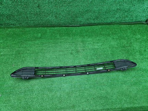 Решетка переднего бампера Toyota RAV 4 CA40 15-19