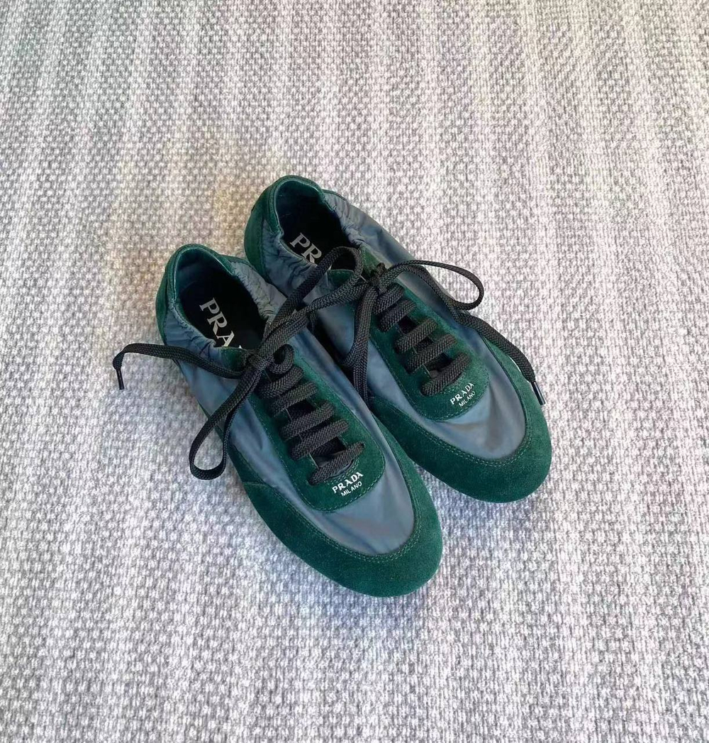 Кроссовки Prada