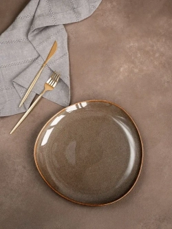 Набор посуды 6 тарелок коричневые треугольные плоские 28 см