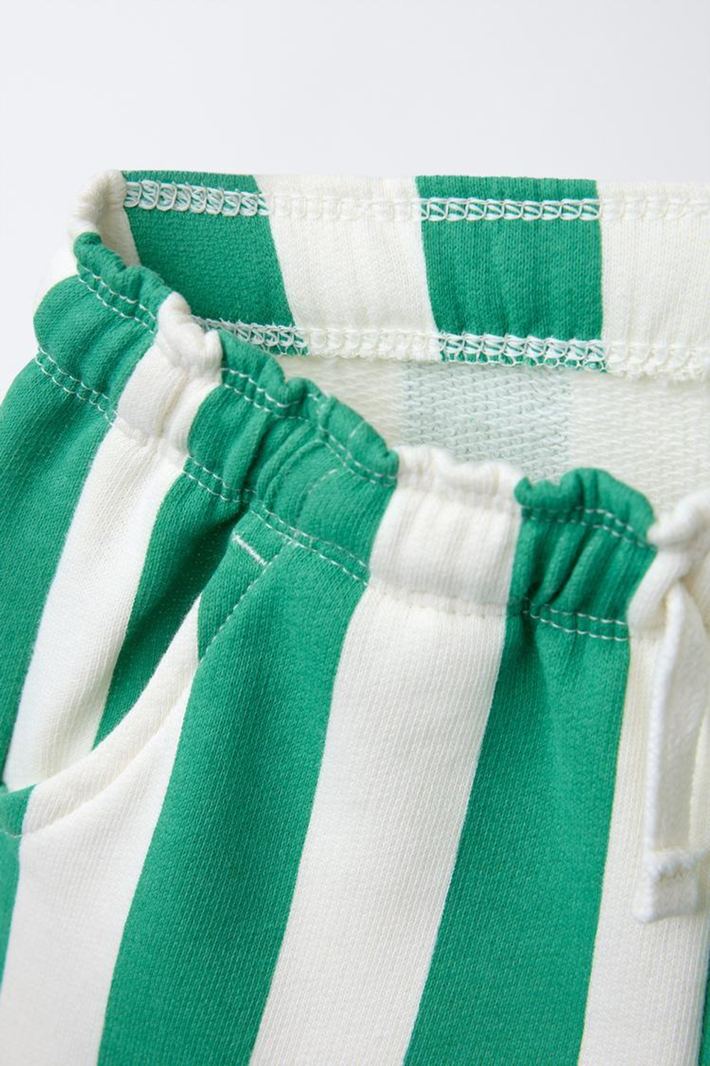 ZARA ПОЛОСАТЫЕ ШОРТЫ ИЗ МЯГКОЙ ТКАНИ, СВЕТЛО-ЗЕЛЕНЫЙ