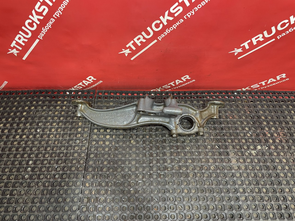 Кронштейн пневморессоры правый 2020г.