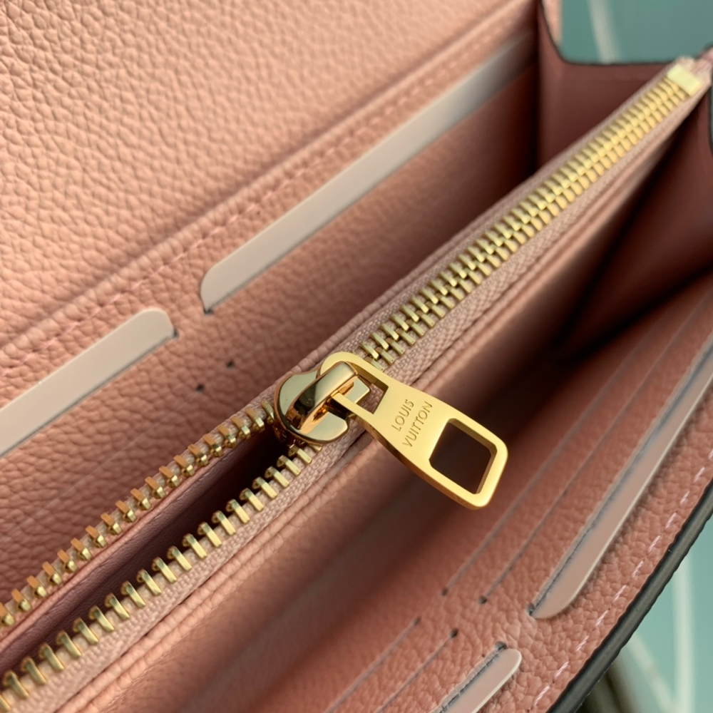 Louis Vuitton Sarah Wallet