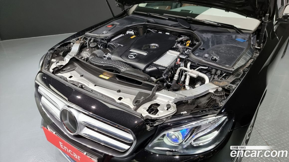 Mercedes-Benz E-Class W213 E300 4MATIC AMG Line (06.2020)