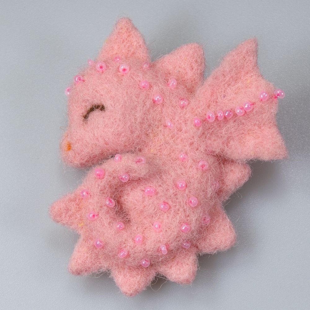 Авторская брошь Спящий дракончик