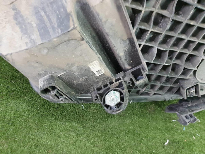 Битая Фара левая Mercedes GLC X253 (2015-2019) LED