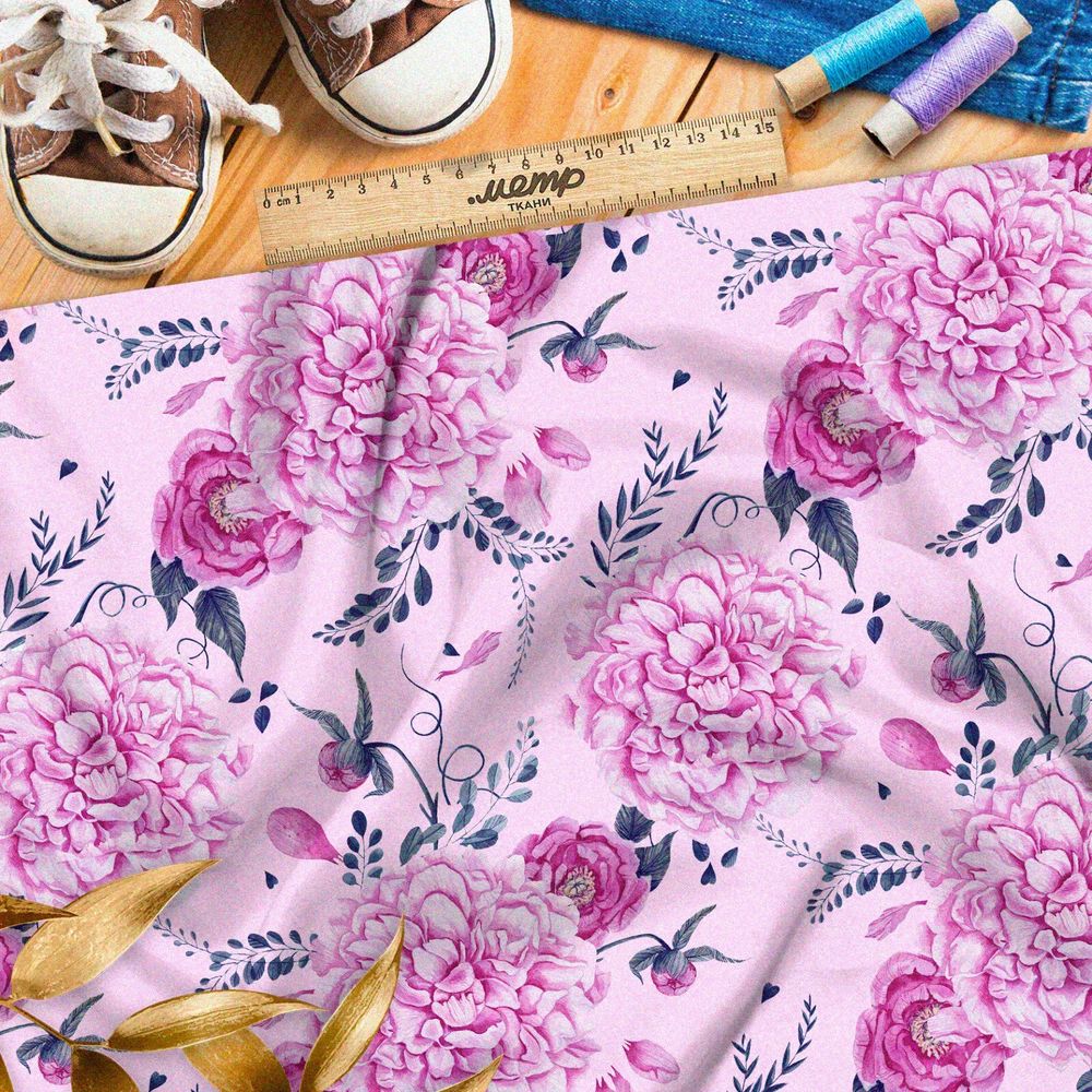 Ткань мембрана крупные нежные георгины на розовом фоне