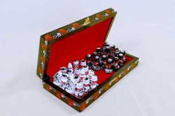 Шахматы походные "Инь-Янь" миниатюра