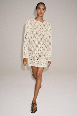 ZARA ВЯЗАНОЕ ПЛАТЬЕ С БУСИНАМИ, ЭКРЮ