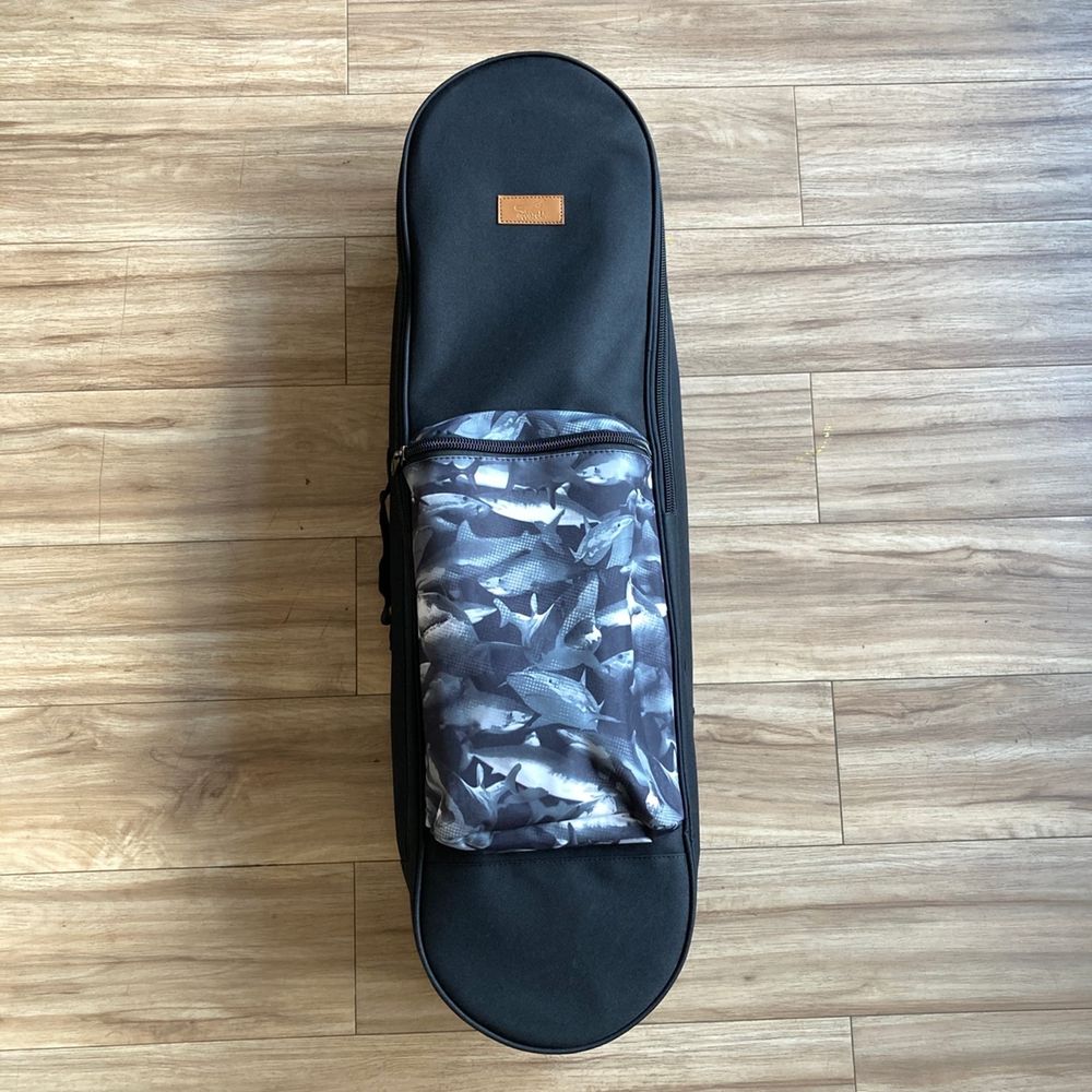 Чехол для скейтборда Skate Вертикаль черный с акулами
