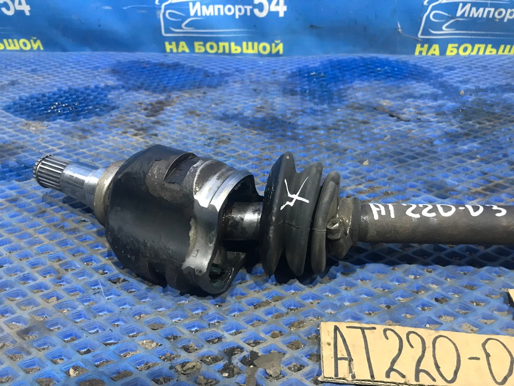 Привод передний левый TOYOTA AVENSIS 1999