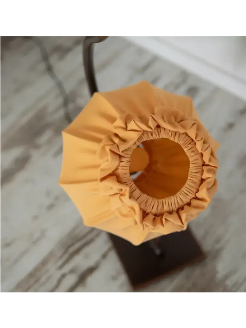 Торшер напольный с абажуром в гостиную современный