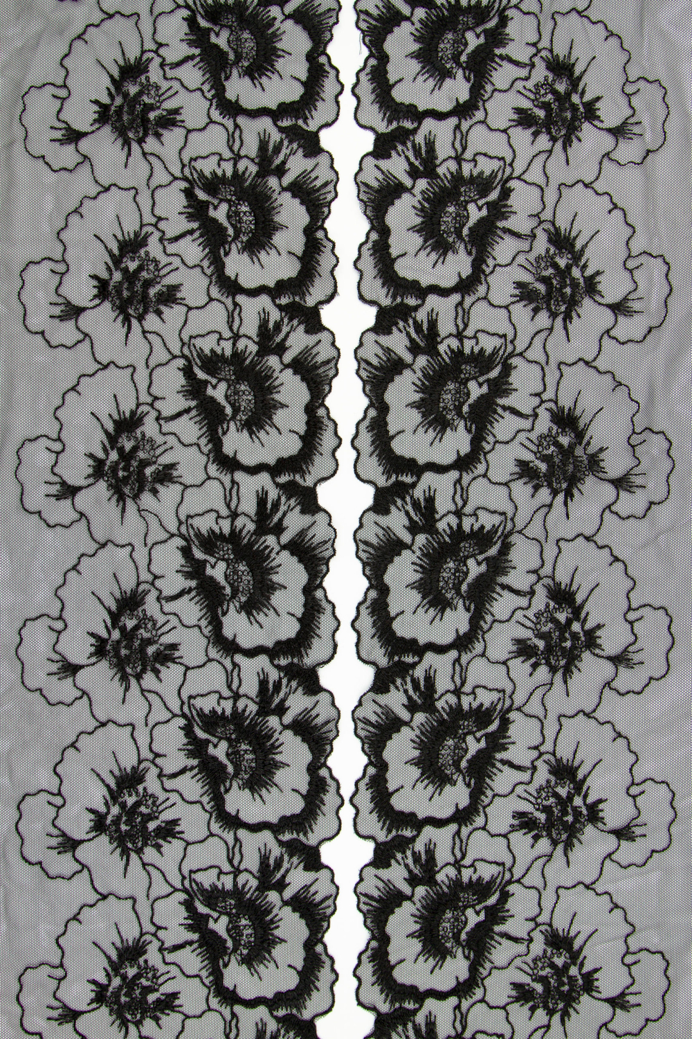 Вышивка на сетке черная ширина 27 см ОТРЕЗЫ